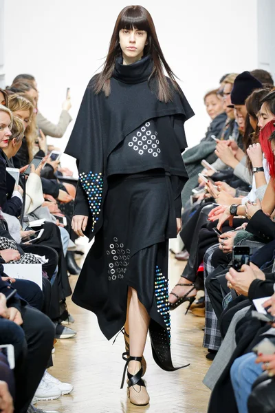 Look 37